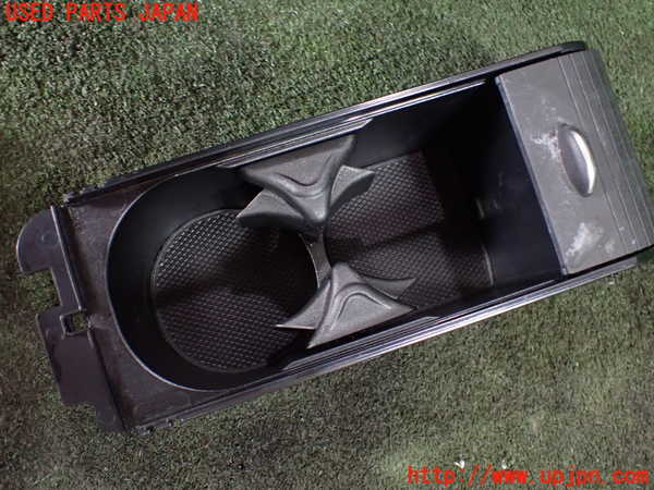 1UPJ-29307810]ベンツ SLK200 R172(172448)ドリンクホルダー 中古_m0003.jpg