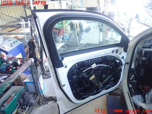 1UPJ-29311260]ボルボ・XC40(XB420TXCM2)左前ドア 中古 FUYAO M61385 43R-000055_m0003.jpg