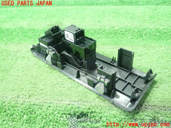 1UPJ-29316245]ボルボ・XC40(XB420TXCM2)左前パワーウィンドウスイッチ 中古_m0002.jpg