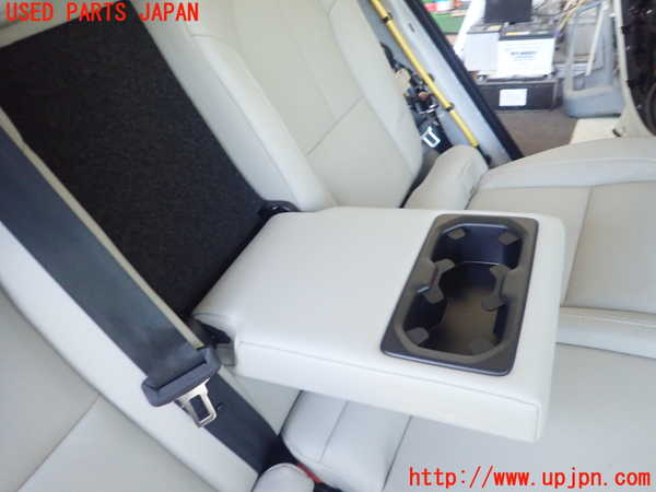 1UPJ-29317385]ボルボ・XC40(XB420TXCM2)リアシート 中古_m0002.jpg