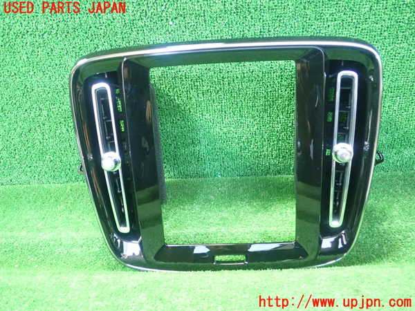 1UPJ-29317527]ボルボ・XC40(XB420TXCM2)エアコン吹き出し口2 中古_m0001.jpg