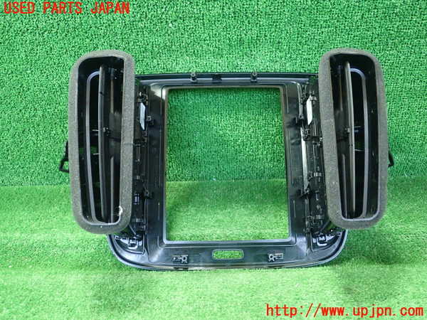 1UPJ-29317527]ボルボ・XC40(XB420TXCM2)エアコン吹き出し口2 中古_m0002.jpg