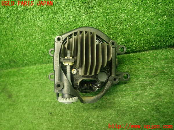 1UPJ-29321180]レクサス・CT200h(ZWA10)右フォグ 中古_m0002.jpg