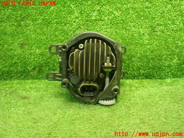 1UPJ-29321182]レクサス・CT200h(ZWA10)左フォグ 中古_m0002.jpg