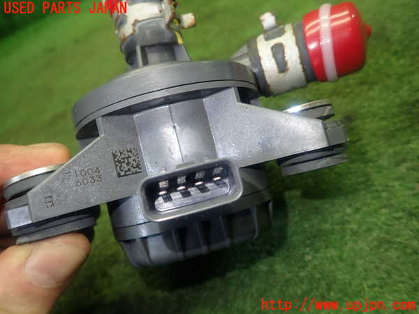 1UPJ-29322110]レクサス・CT200h(ZWA10)ウォーターポンプ 中古_m0003.jpg