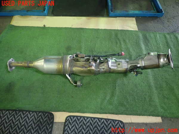 1UPJ-29322661]レクサス・CT200h(ZWA10)触媒1 中古_m0001.jpg