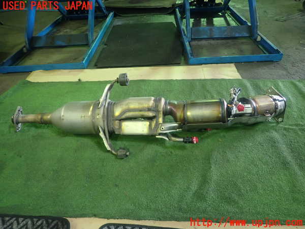 1UPJ-29322661]レクサス・CT200h(ZWA10)触媒1 中古_m0002.jpg