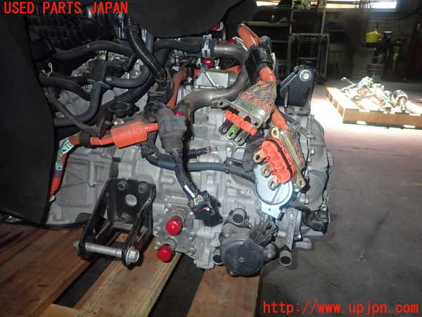 1UPJ-29323010]レクサス・CT200h(ZWA10)ミッション AT 2ZR-FXE 中古_m0003.jpg
