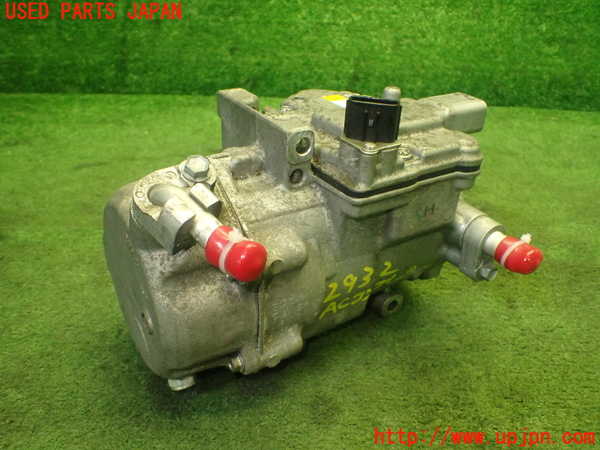 5UPJ-29326025]レクサス・CT200h(ZWA10)エアコンコンプレッサー 中古_m0001.jpg