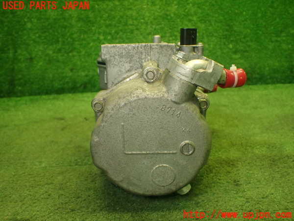 5UPJ-29326025]レクサス・CT200h(ZWA10)エアコンコンプレッサー 中古_m0003.jpg