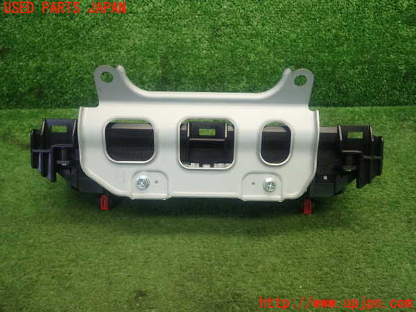 1UPJ-29326629]レクサス・CT200h(ZWA10)モニター 中古_m0003.jpg