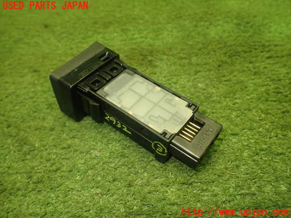 1UPJ-29326308]レクサス・CT200h(ZWA10)スイッチ3 (パーキング) 中古_m0003.jpg