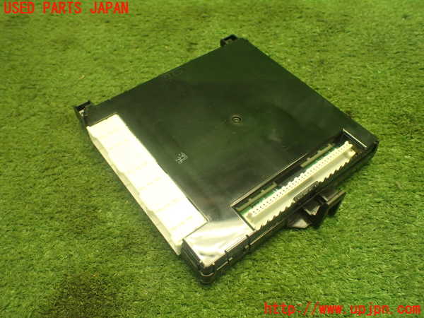 5UPJ-29326147]レクサス・CT200h(ZWA10)コンピューター2 (MPX BODY) 中古_m0002.jpg