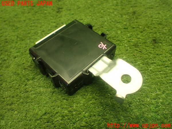 1UPJ-29326148]レクサス・CT200h(ZWA10)コンピューター3 (ヘッドランプレベリング) 中古_m0002.jpg