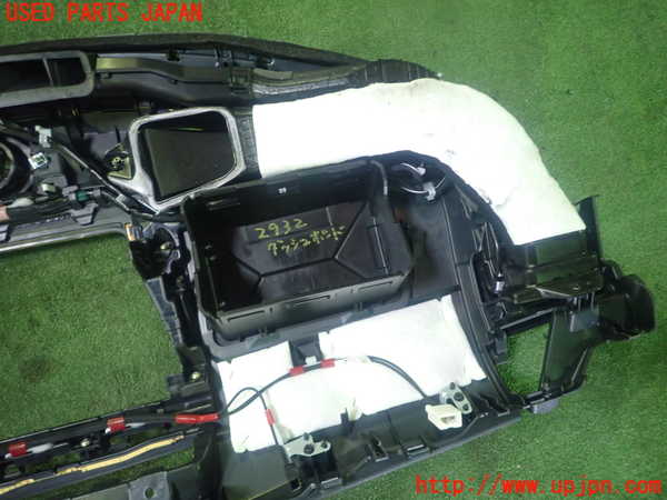 1UPJ-29327505]レクサス・CT200h(ZWA10)ダッシュボード 中古_m0004.jpg
