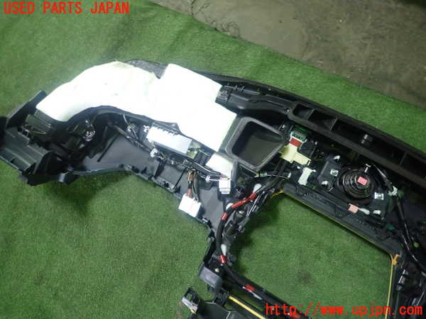 1UPJ-29327505]レクサス・CT200h(ZWA10)ダッシュボード 中古_m0005.jpg