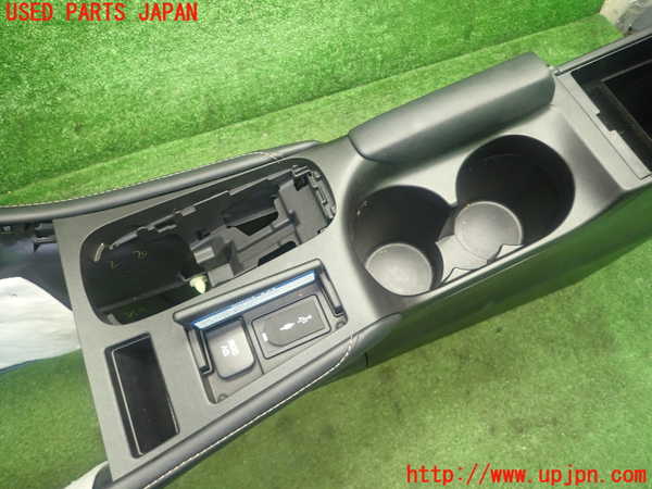 1UPJ-29327540]レクサス・CT200h(ZWA10)センターコンソール 中古_m0003.jpg