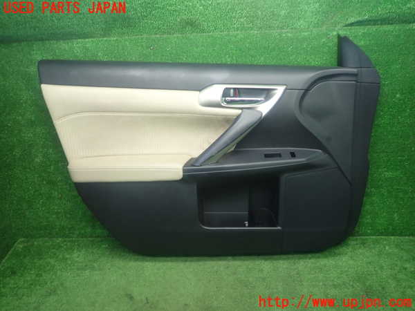 1UPJ-29321264]レクサス・CT200h(ZWA10)左前ドア内張り 中古_m0001.jpg