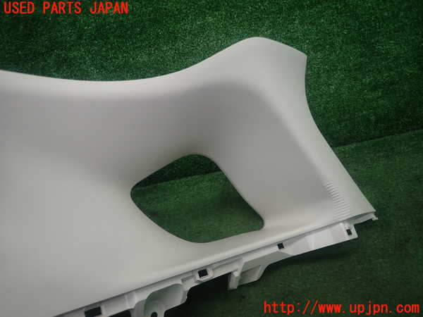 1UPJ-29327675]レクサス・CT200h(ZWA10)右リアピラートリム 中古_m0002.jpg