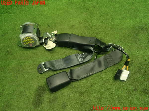 1UPJ-29327185]レクサス・CT200h(ZWA10)左2列目シートベルト 中古_m0001.jpg