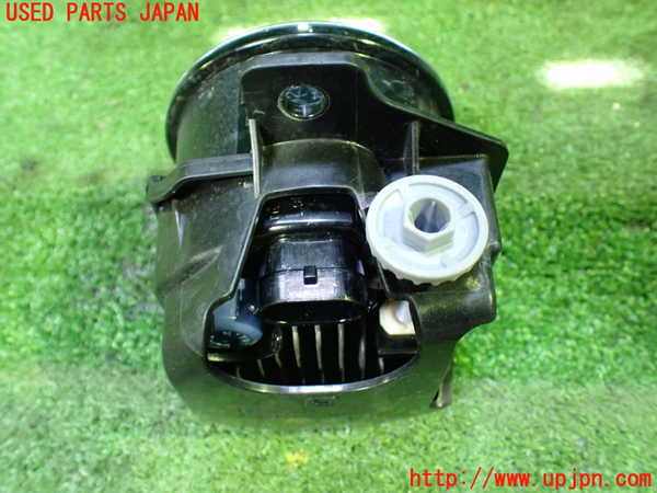 1UPJ-29331180]レヴォーグ(VN5)右フォグ 中古_m0002.jpg
