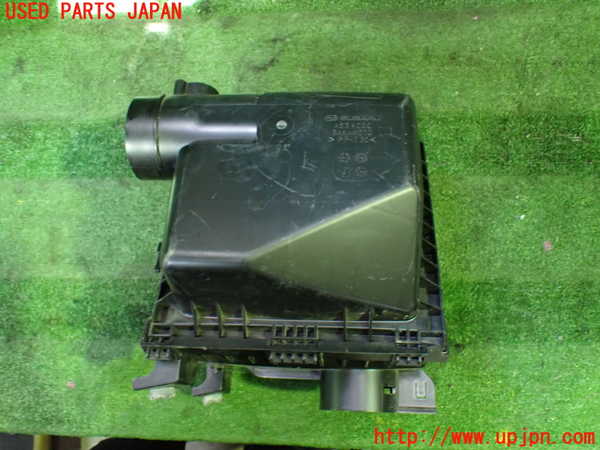 5UPJ-29332560]レヴォーグ(VN5)エアクリーナーボックス 中古_m0001.jpg