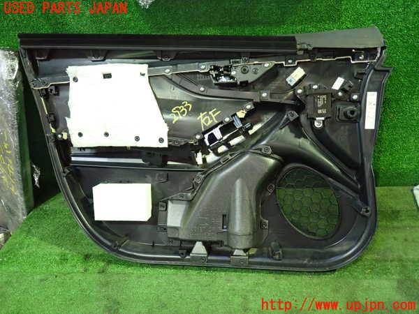 1UPJ-29331234]レヴォーグ(VN5)右前ドア内張り 中古_m0005.jpg