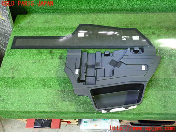 1UPJ-29337773]レヴォーグ(VN5)ラゲッジトレイ3 中古_m0002.jpg