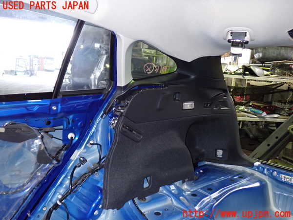 1UPJ-29337675]レヴォーグ(VN5)右リアピラートリム 中古_m0001.jpg