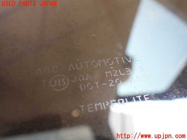 5UPJ-29341382]NV350 キャラバン バン(VW2E26)左クォーターガラス M2L3 中古_m0003.jpg