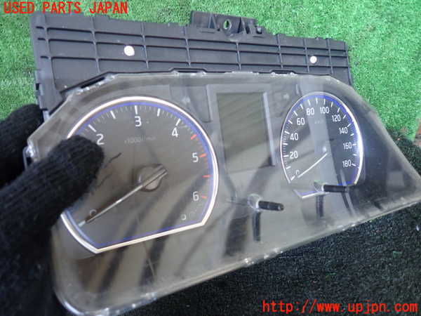 1UPJ-29346170]NV350 キャラバン バン(VW2E26)スピードメーター 中古_m0002.jpg