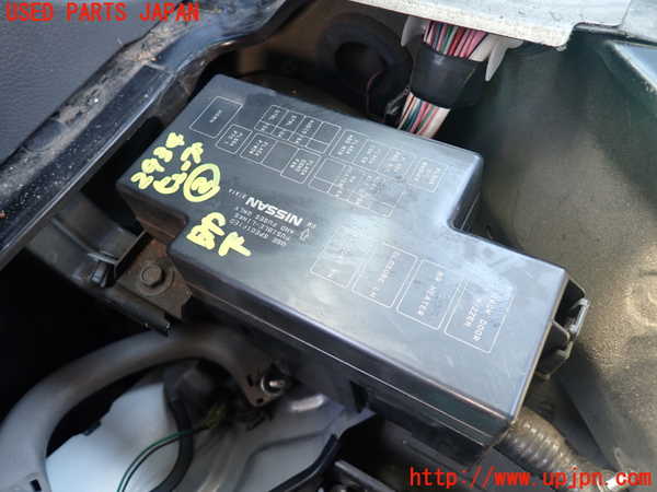 5UPJ-29346742]NV350 キャラバン バン(VW2E26)ヒューズボックス2 中古_m0001.jpg