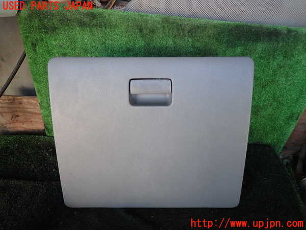 1UPJ-29347516]NV350 キャラバン バン(VW2E26)グローブボックス1 中古_m0001.jpg