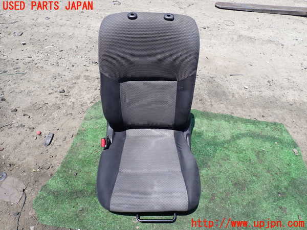 1UPJ-29347065]NV350 キャラバン バン(VW2E26)助手席シート 中古_m0001.jpg