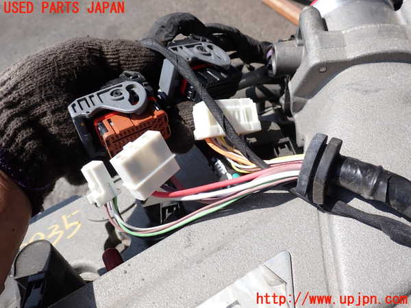 2UPJ-29352010]ルノー・ルーテシア(RF4C)エンジン F4 中古_m0004.jpg