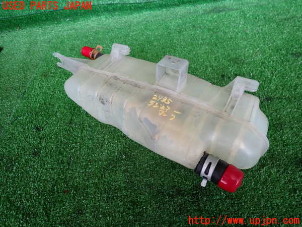 2UPJ-29352410]ルノー・ルーテシア(RF4C)ラジエータータンク 中古_m0002.jpg