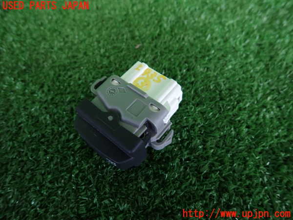 2UPJ-29356308]ルノー・ルーテシア(RF4C)スイッチ3 (クルーズコントロール) 中古_m0002.jpg