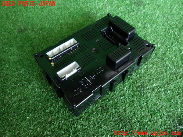 2UPJ-29356146]ルノー・ルーテシア(RF4C)コンピューター1 中古_m0002.jpg