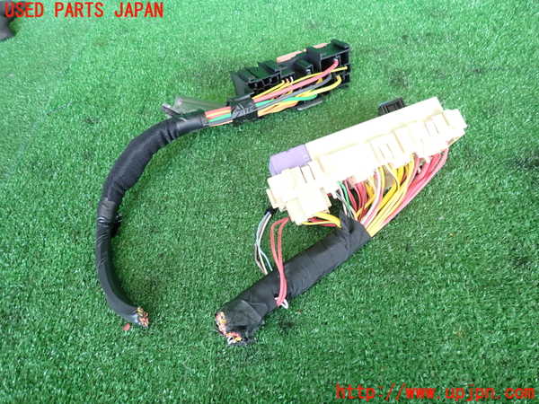 2UPJ-29356741]ルノー・ルーテシア(RF4C)ヒューズボックス1 中古_m0002.jpg