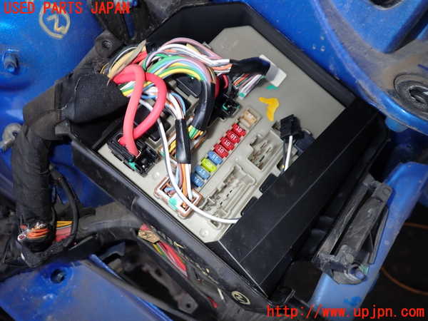 2UPJ-29356742]ルノー・ルーテシア(RF4C)ヒューズボックス2 中古_m0002.jpg