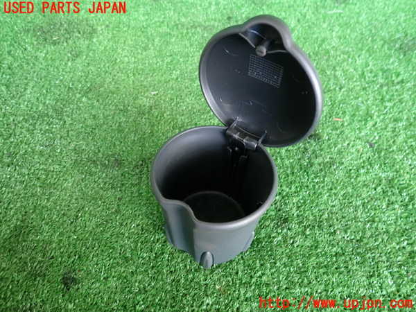 2UPJ-29357821]ルノー・ルーテシア(RF4C)灰皿1 中古_m0002.jpg