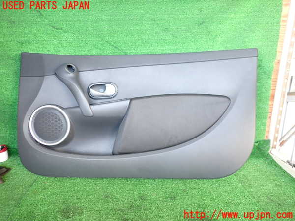 2UPJ-29351234]ルノー・ルーテシア(RF4C)右ドア内張り 中古_m0001.jpg