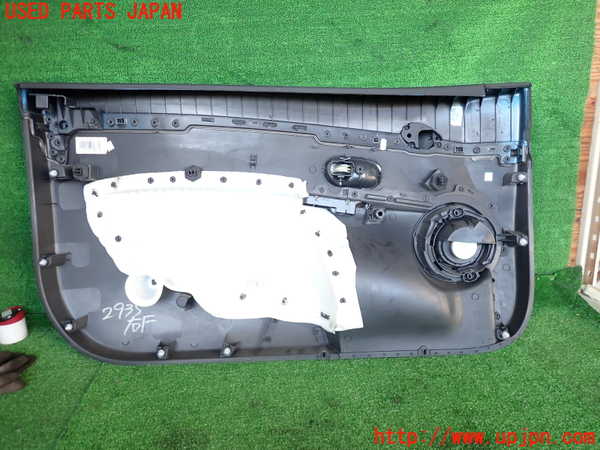 2UPJ-29351234]ルノー・ルーテシア(RF4C)右ドア内張り 中古_m0003.jpg