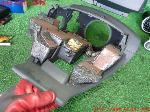 2UPJ-29357905]ルノー・ルーテシア(RF4C)コラムカバー 中古_m0004.jpg