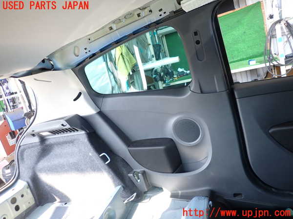 2UPJ-29357680]ルノー・ルーテシア(RF4C)左リアピラートリム 中古_m0001.jpg