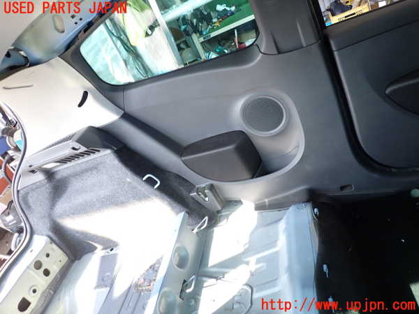 2UPJ-29357680]ルノー・ルーテシア(RF4C)左リアピラートリム 中古_m0003.jpg