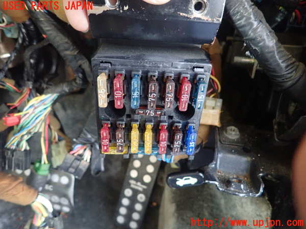 5UPJ-29366742]ピアッツァ(JR120)ヒューズボックス2 中古_m0002.jpg