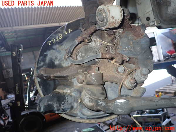 2UPJ-29384290]スープラ(GA70)右フロントナックルハブ 中古_m0001.jpg