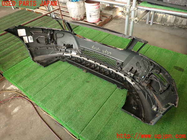 2UPJ-29391010]ボルボ・XC60(DB4204TXC)フロントバンパー 中古_m0005.jpg