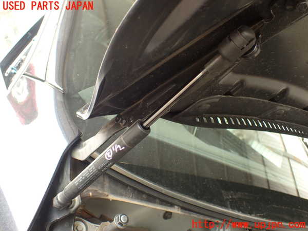 2UPJ-29391068]ボルボ・XC60(DB4204TXC)ボンネットダンパー 中古_m0001.jpg